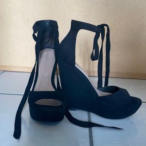 ALDO black wedges